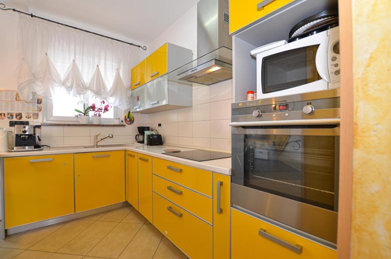 Noemi & Ana Apartment ロヴィニ エクステリア 写真